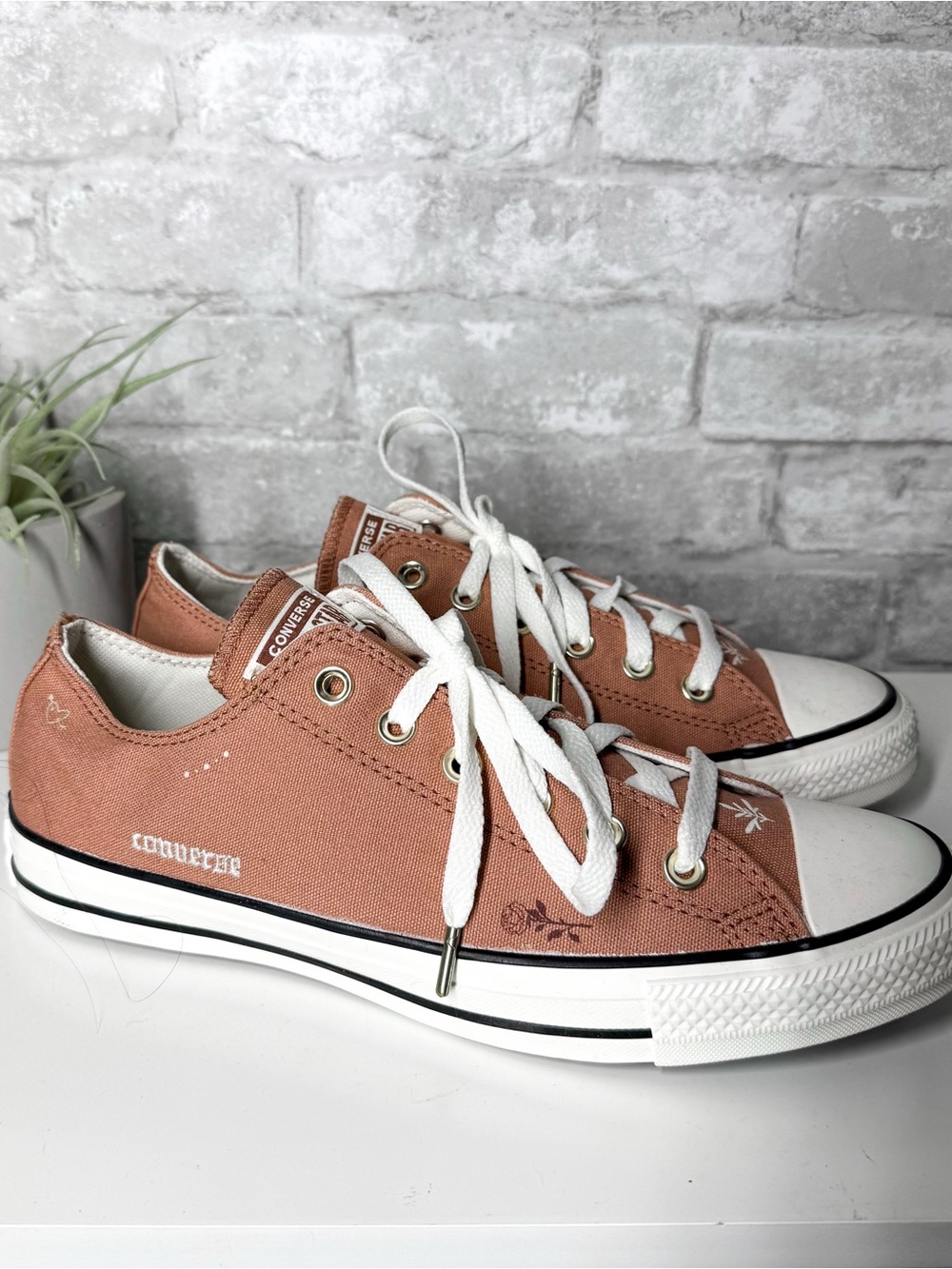 Converse “Tiny Tattoos” Low Top Canvas Sneakers in Clay Pink with White Trim 9.5